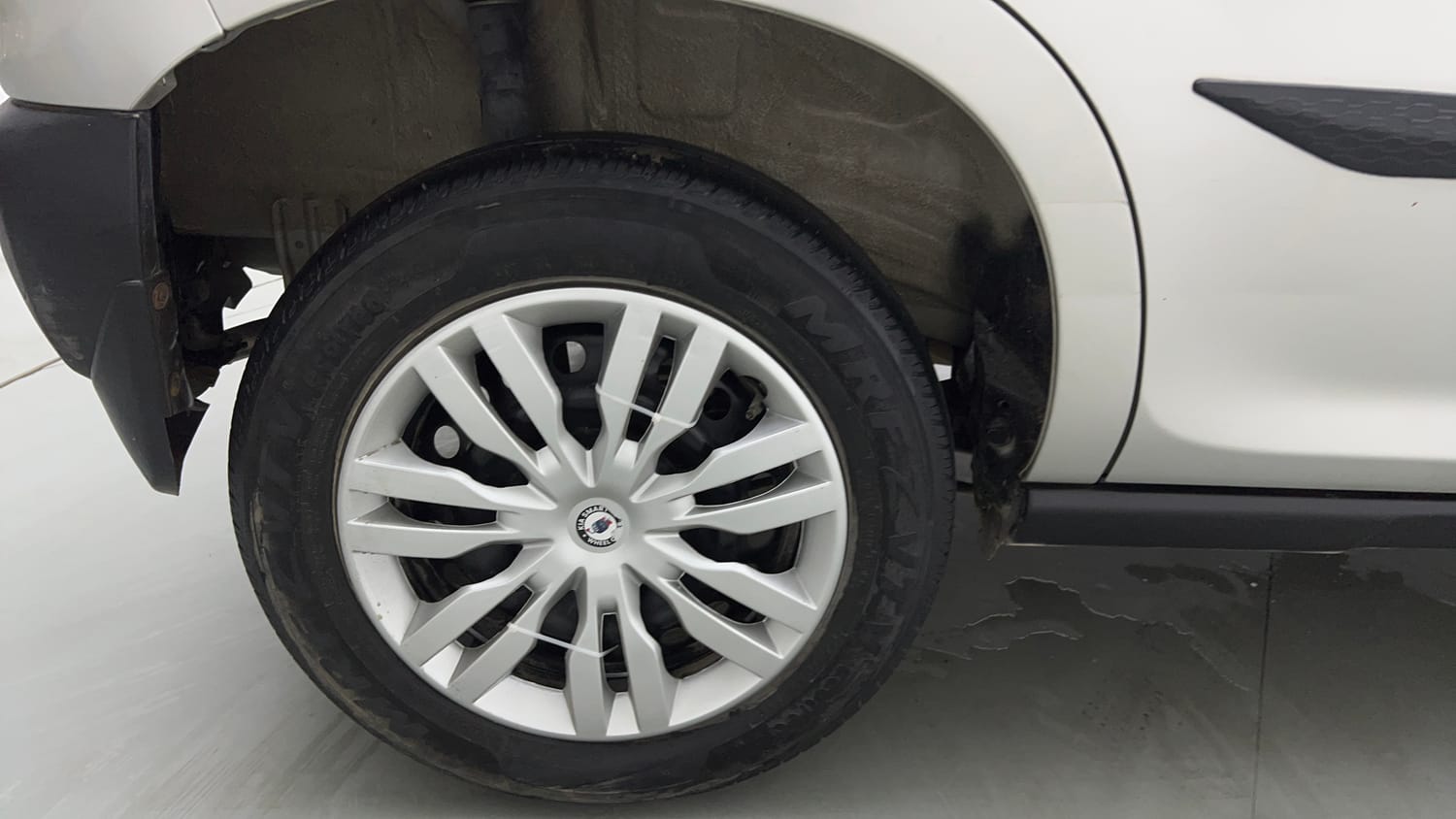 Used 2022 Maruti Suzuki S-Presso VXi (O) CNG Cng Manual tyres RIGHT REAR TYRE RIM VIEW