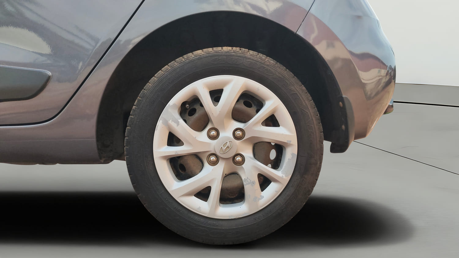 Used 2018 Hyundai Grand i10 Sportz 1.2 Kappa VTVT Petrol Manual tyres LEFT REAR TYRE RIM VIEW