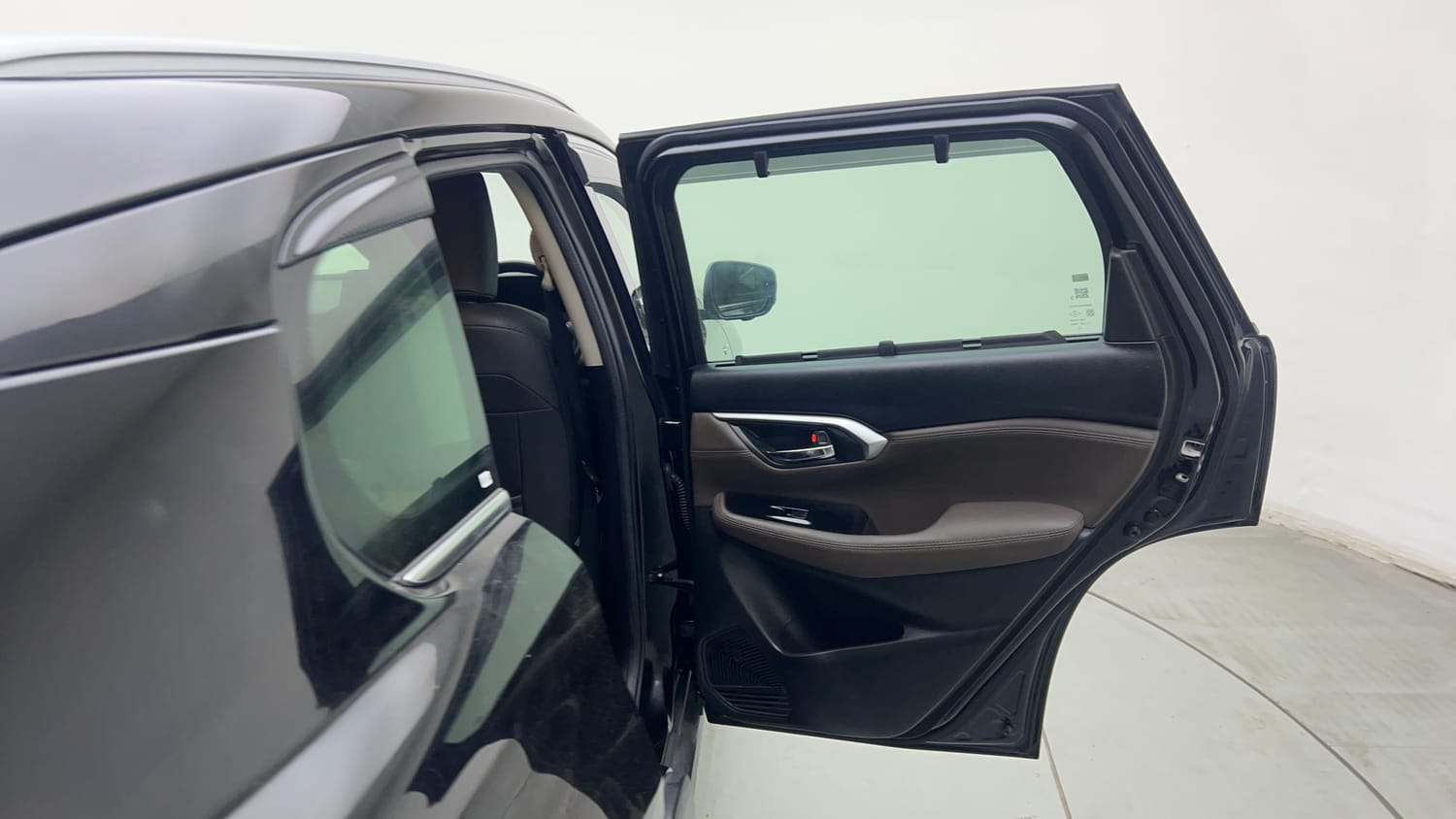 Used 2025 Toyota Urban Cruiser Hyryder V Hybrid Hybrid Automatic interior RIGHT REAR DOOR OPEN VIEW