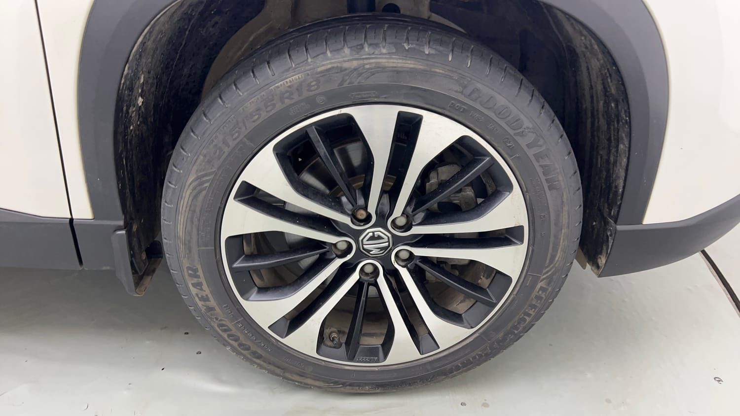 Used 2021 MG Motors Hector Sharp 1.5 Petrol CVT Petrol Automatic tyres RIGHT FRONT TYRE RIM VIEW
