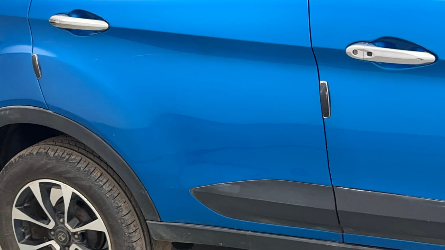 Used 2020 Tata Nexon XZA Plus (O) Petrol Automatic dents MINOR SCRATCH