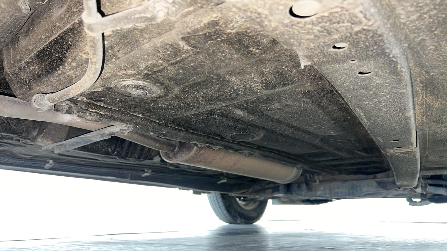 Used 2019 Maruti Suzuki Dzire VXi Petrol Manual extra REAR RIGHT UNDERBODY VIEW