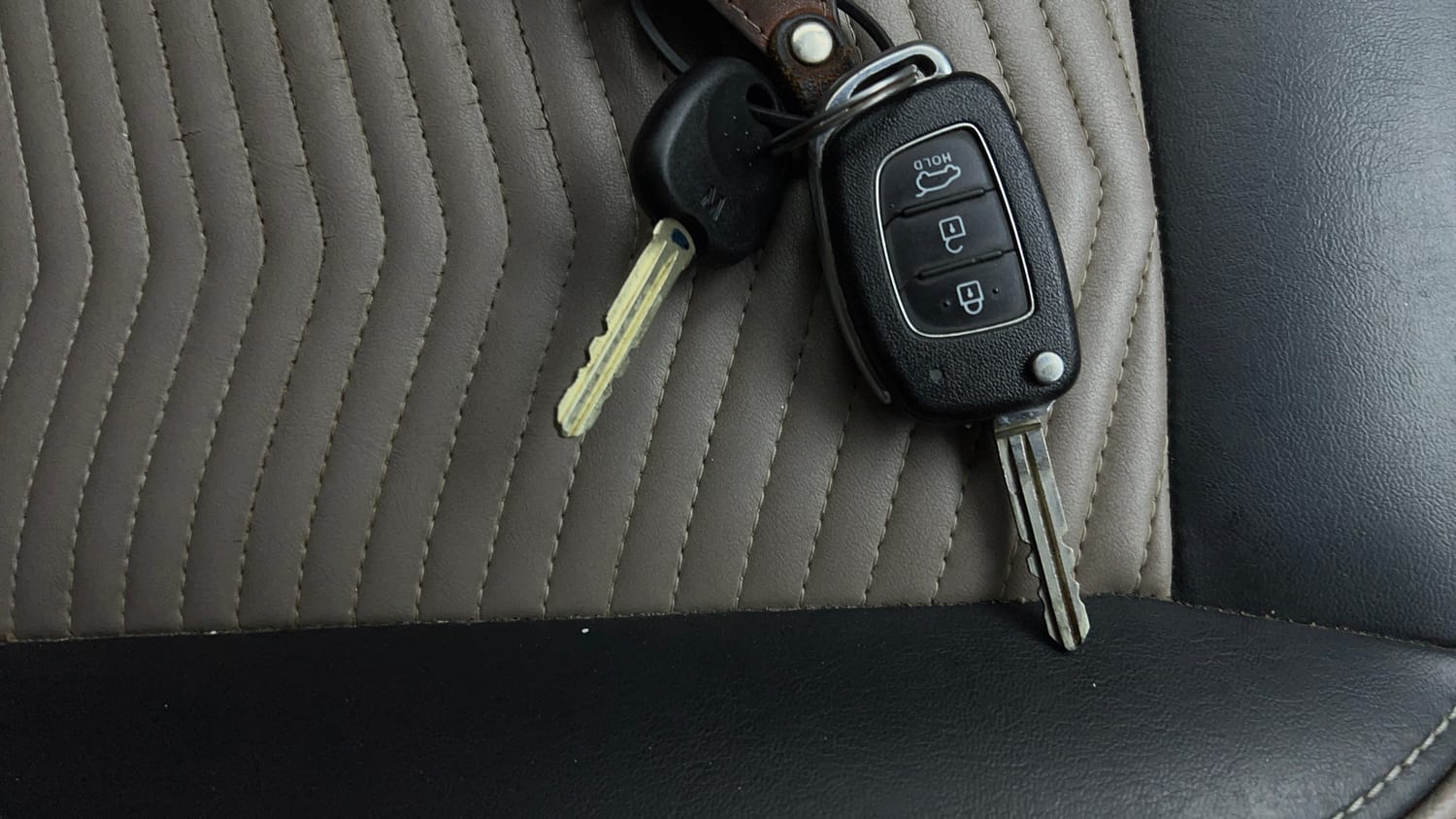Used 2016 Hyundai Elite i20 Magna 1.2 Petrol Manual extra CAR KEY VIEW