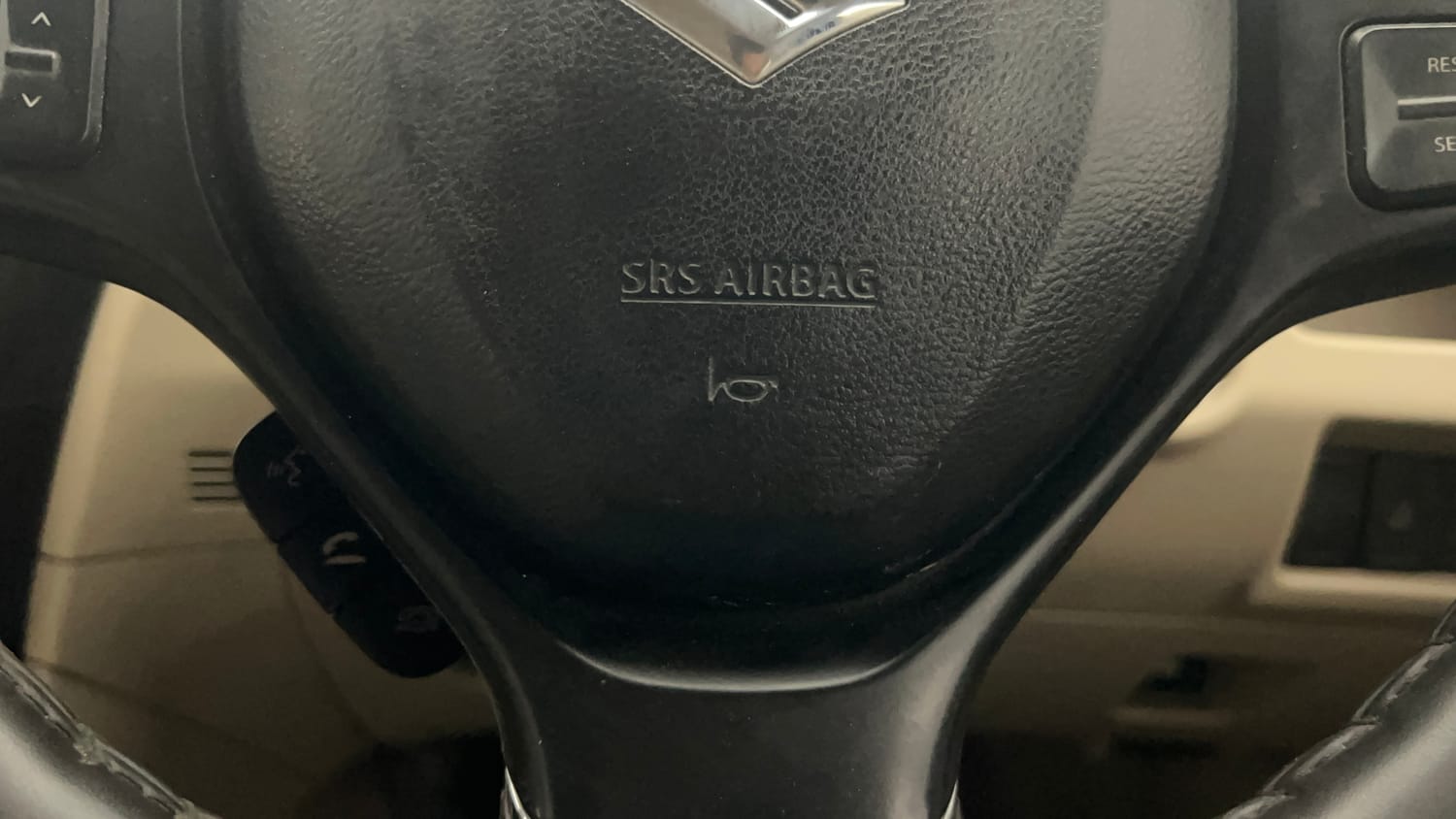 Used 2022 Maruti Suzuki Ciaz Zeta 1.5 Petrol Manual top_features Airbags