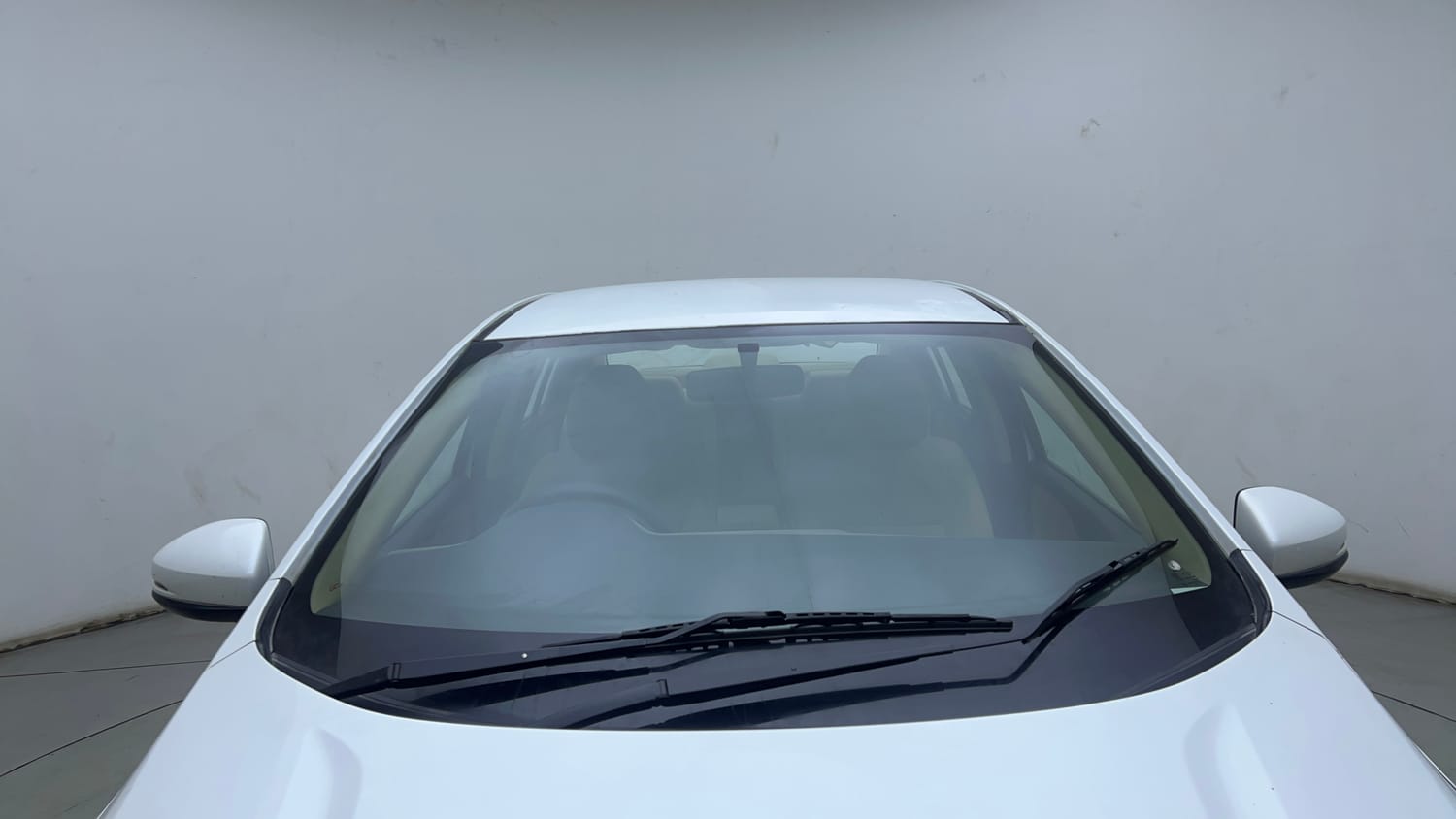 Used 2017 Honda City V Diesel Diesel Manual exterior FRONT WINDSHIELD VIEW