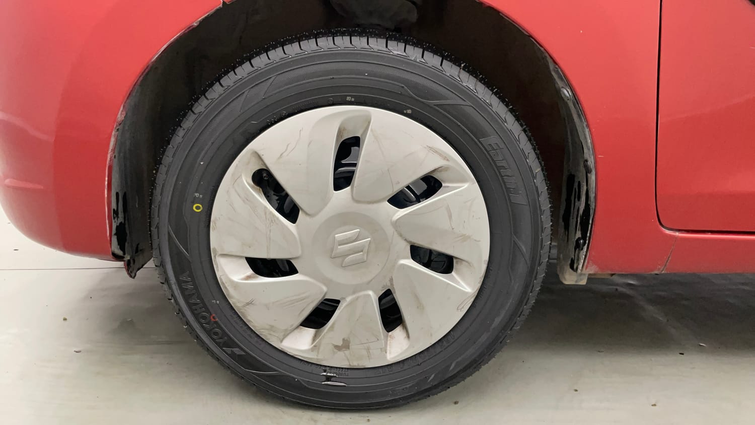 Used 2015 Maruti Suzuki Celerio VXi AMT Petrol Automatic tyres LEFT FRONT TYRE RIM VIEW