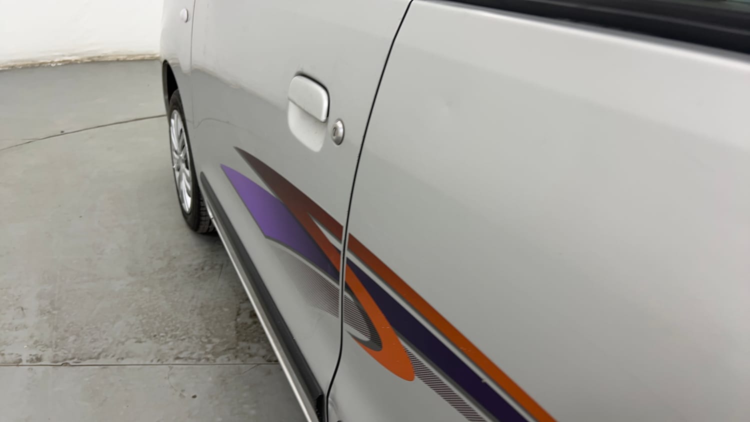 Used 2014 Maruti Suzuki Wagon R VXI Petrol Manual dents MINOR SCRATCH