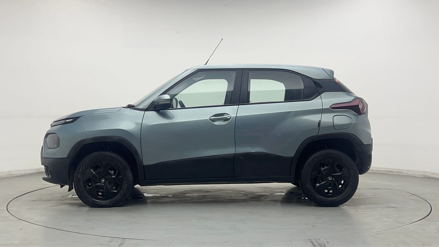 Used 2023 Tata Punch Adventure AMT Petrol Automatic exterior LEFT SIDE VIEW