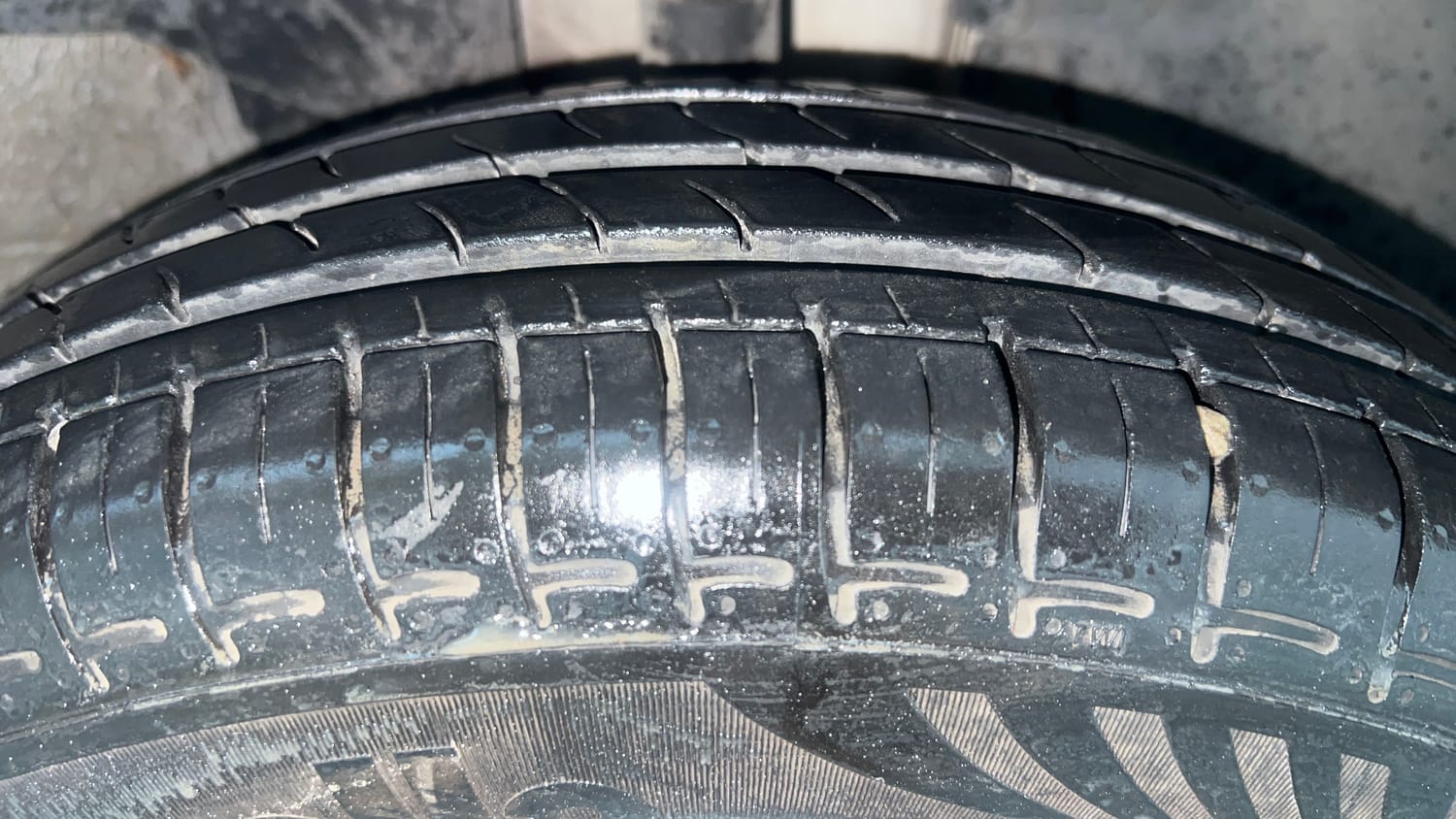Used 2020 Renault Kwid RXT 1.0 Opt Petrol Manual tyres RIGHT FRONT TYRE TREAD VIEW