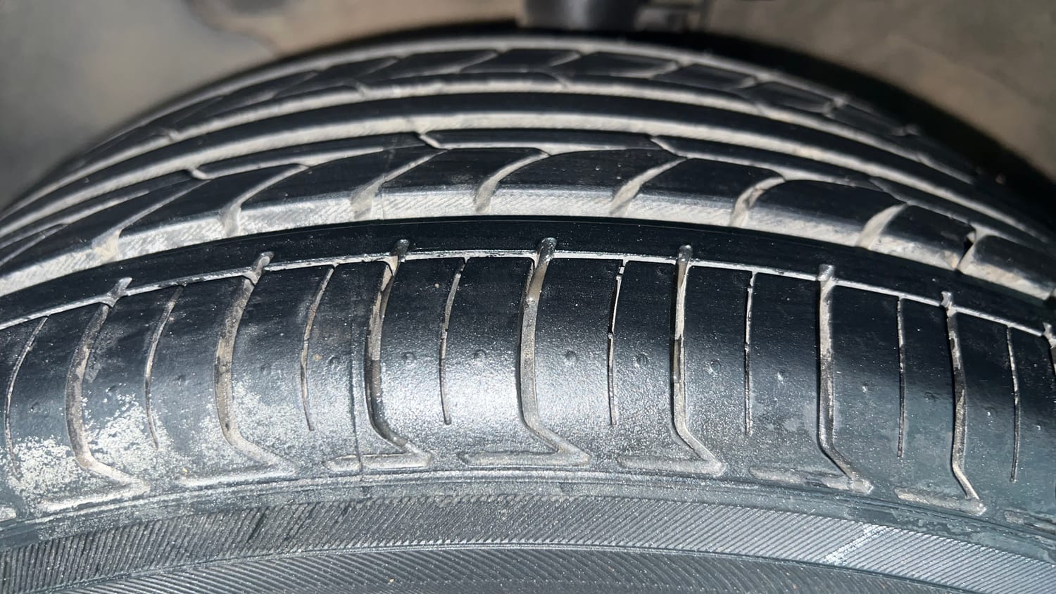 Used 2017 Hyundai Verna SX 1.6 VTVT Petrol Manual tyres LEFT FRONT TYRE TREAD VIEW