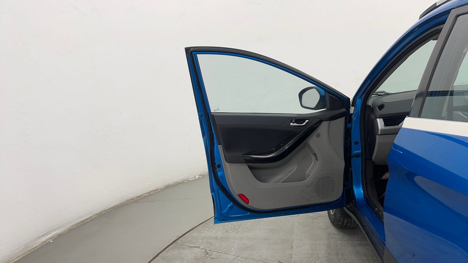 Used 2018 Tata Nexon XZ Diesel Diesel Manual interior LEFT FRONT DOOR OPEN VIEW