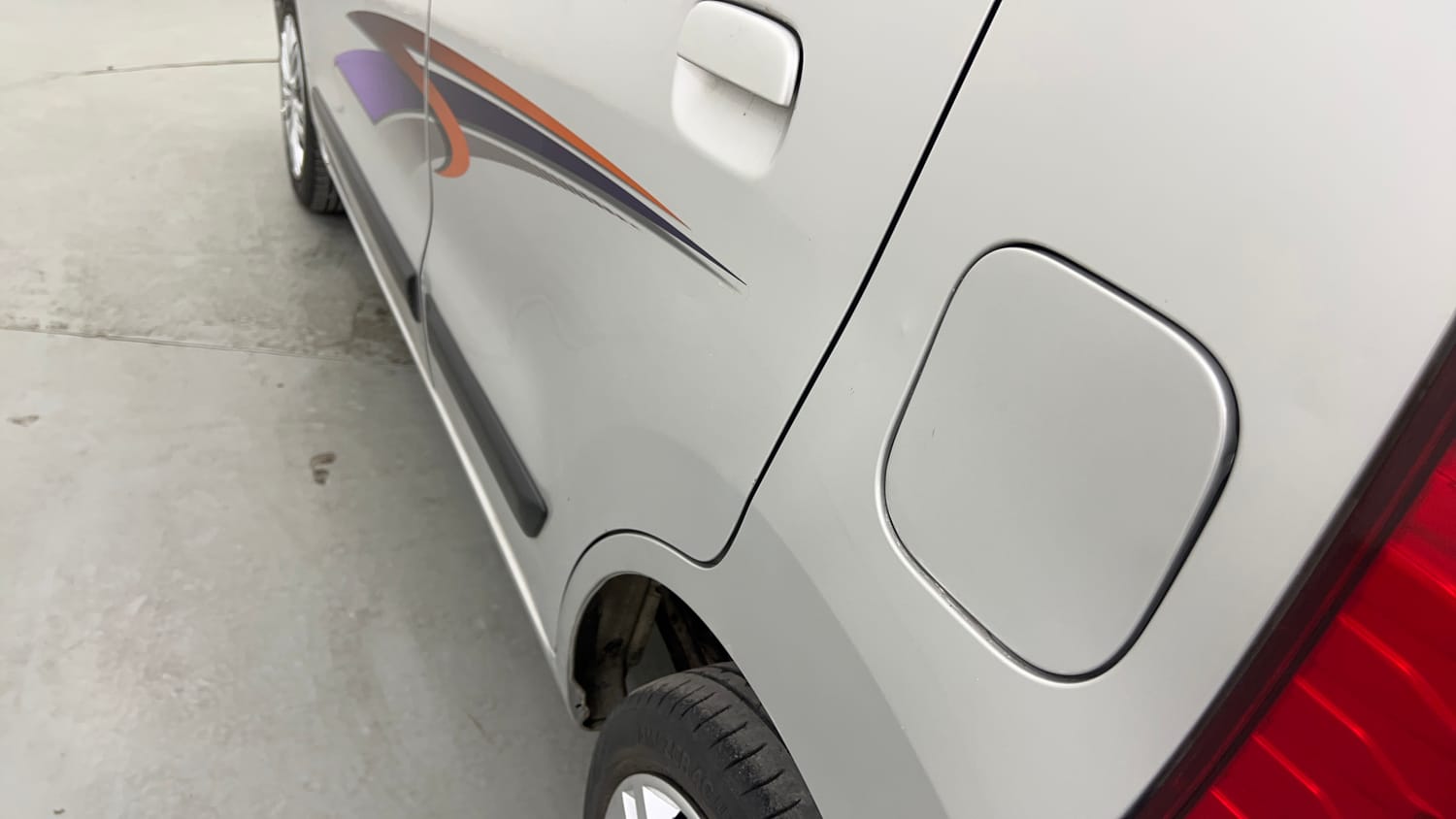 Used 2014 Maruti Suzuki Wagon R VXI Petrol Manual dents MINOR SCRATCH