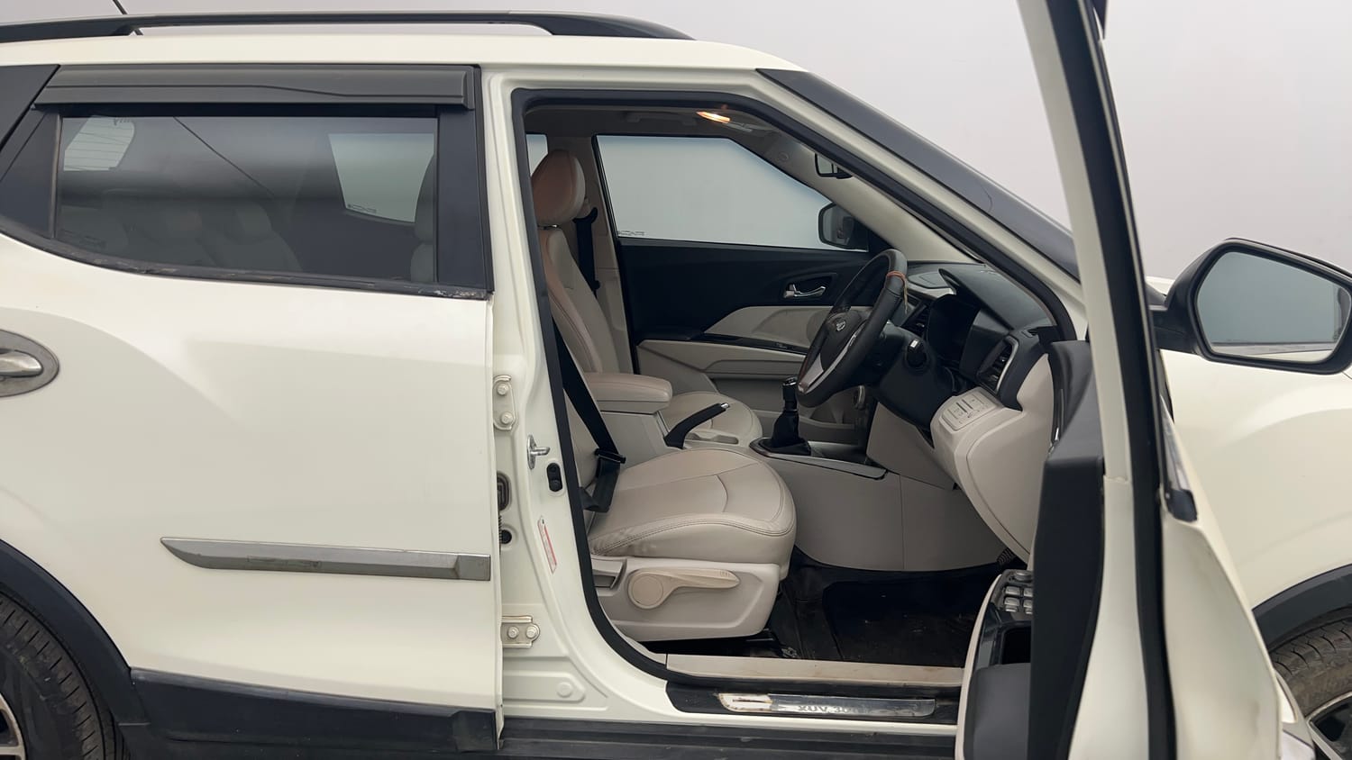 Used 2022 Mahindra XUV 300 W8 (O) 1.5 Diesel Diesel Manual interior RIGHT SIDE FRONT DOOR CABIN VIEW