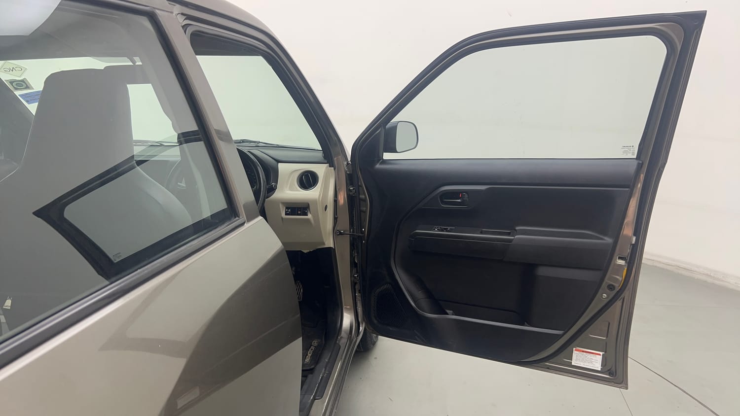 Used 2019 Maruti Suzuki Wagon R LXi 1.0 CNG Cng Manual interior RIGHT FRONT DOOR OPEN VIEW