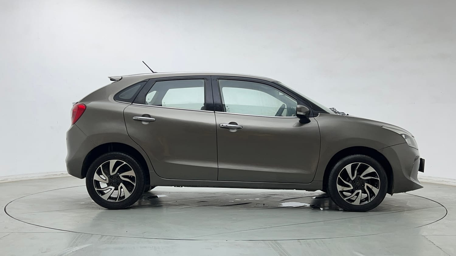 Used 2019 Maruti Suzuki Baleno Zeta Petrol Manual exterior RIGHT SIDE VIEW