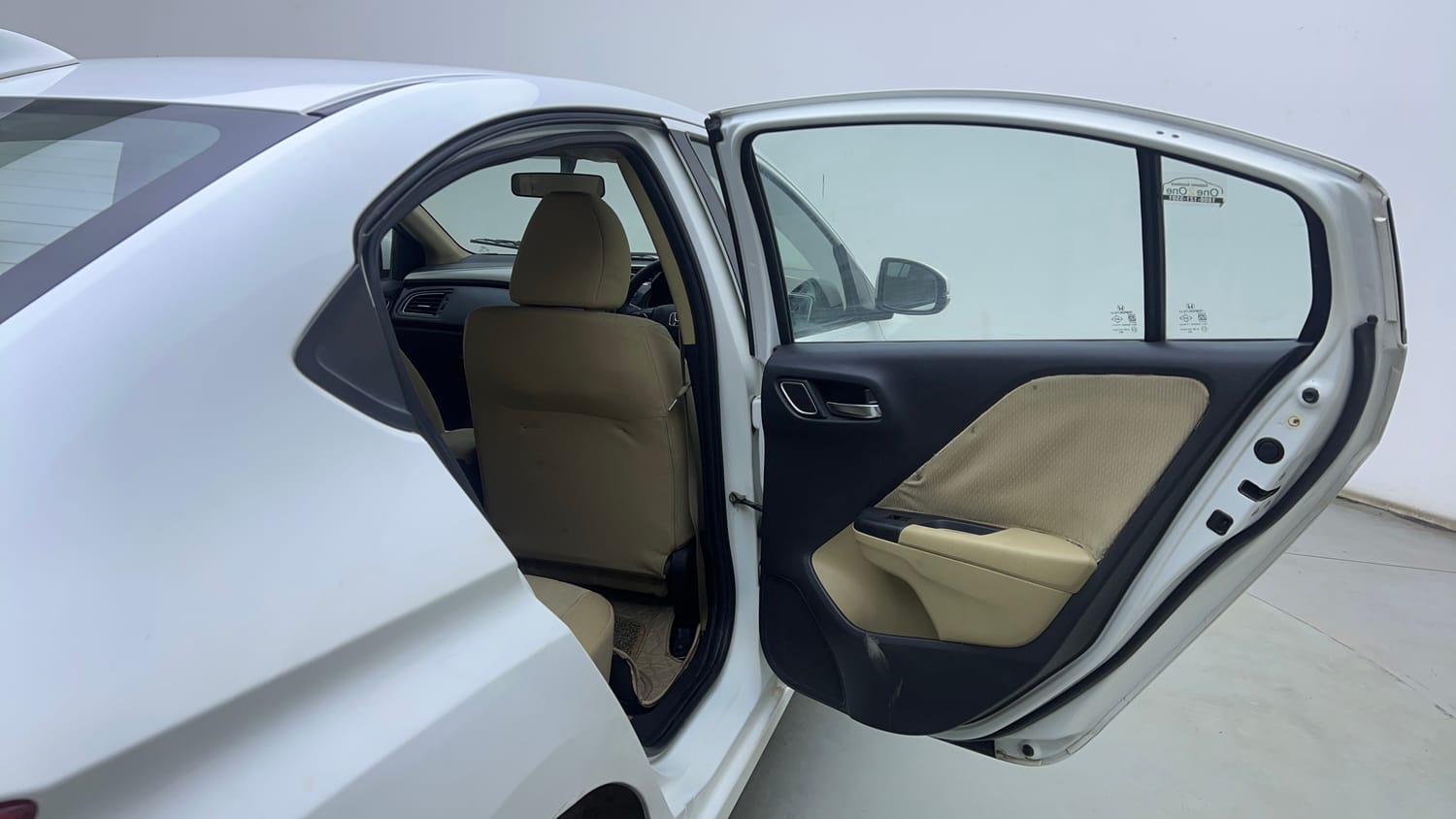 Used 2017 Honda City V Diesel Diesel Manual interior RIGHT REAR DOOR OPEN VIEW