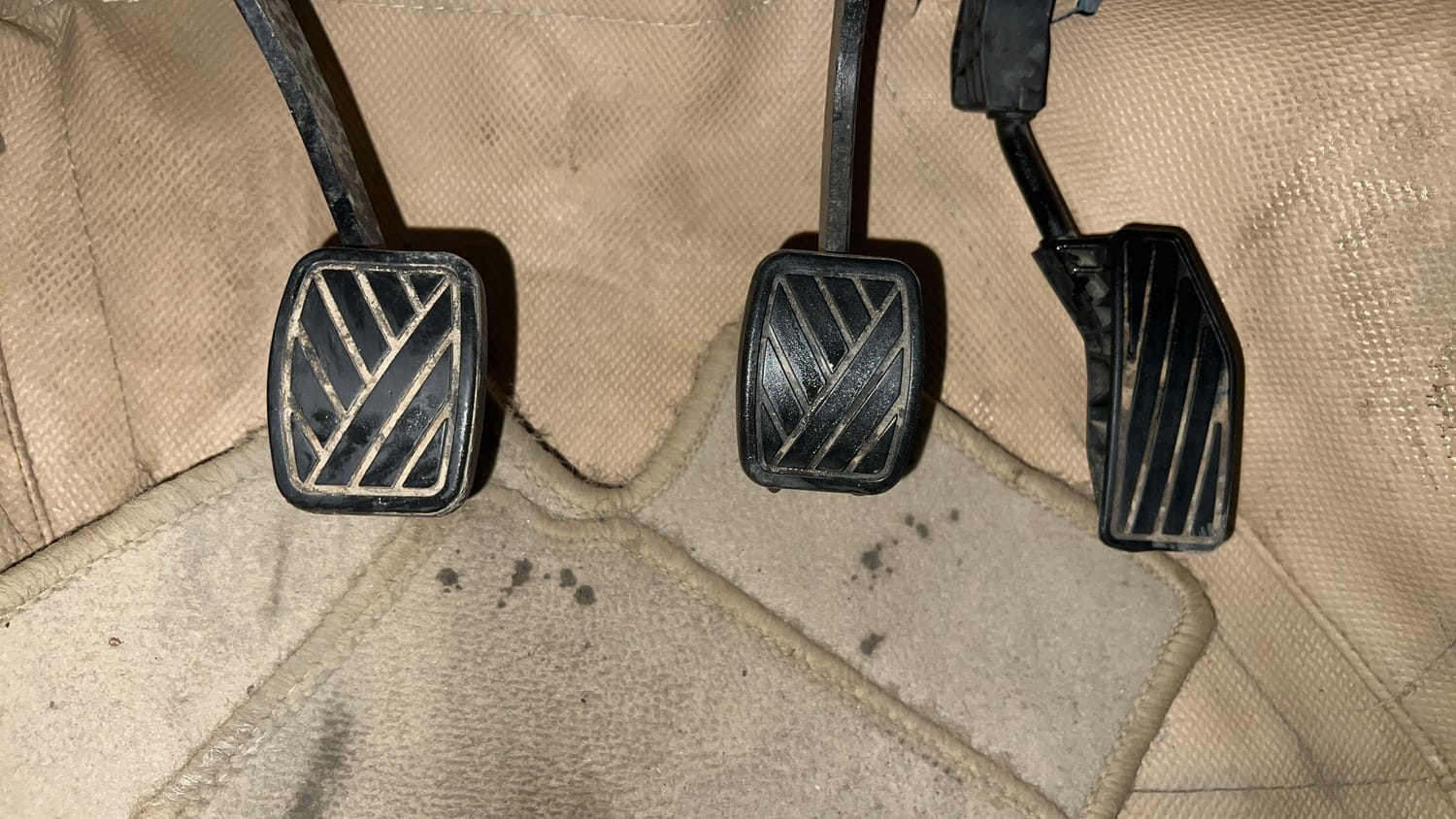 Used 2018 Maruti Suzuki Dzire VXi Petrol Manual interior PEDALS VIEW