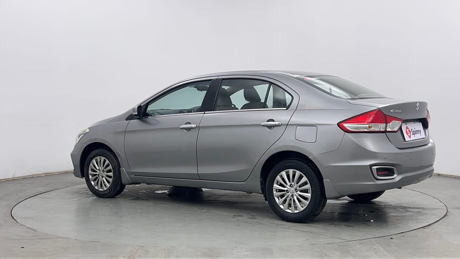 Used 2018 Maruti Suzuki Ciaz Delta Hybrid 1.5 Petrol Manual exterior LEFT REAR CORNER VIEW