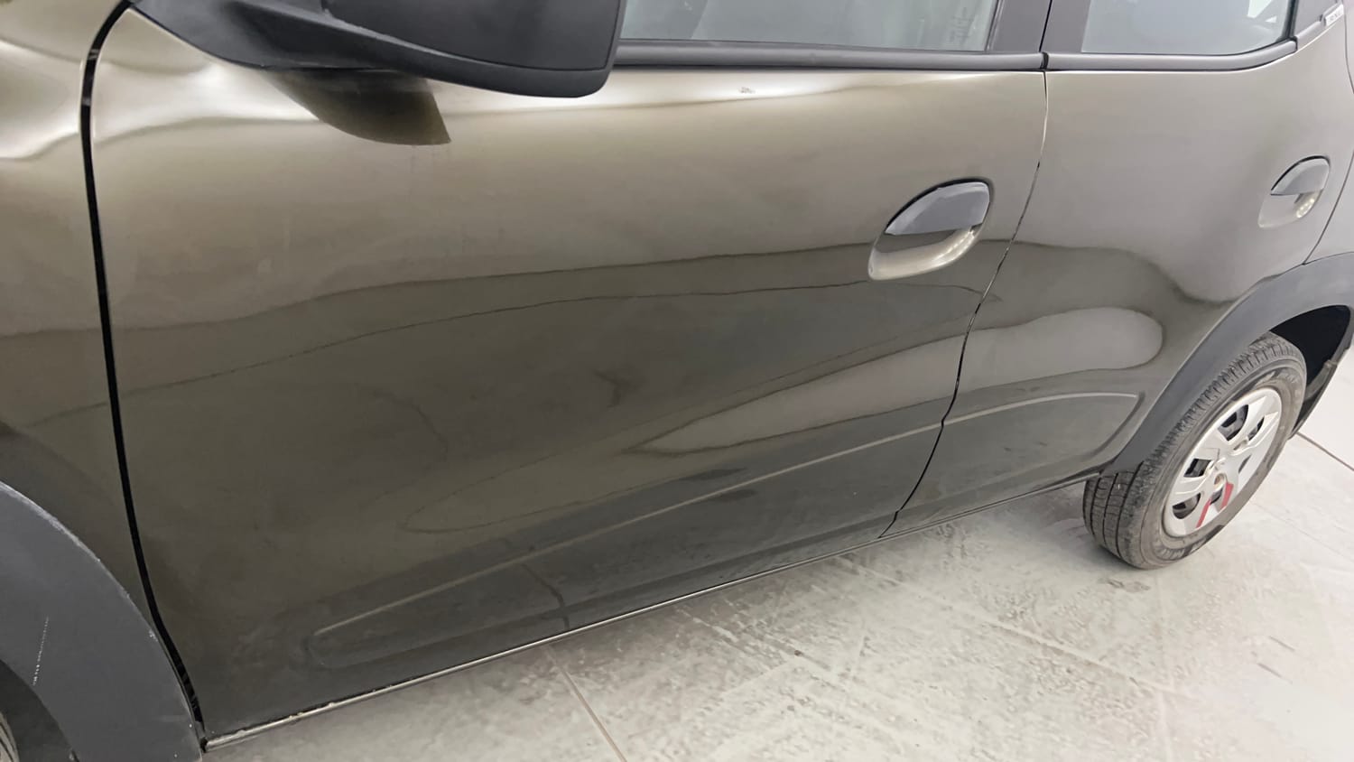 Used 2017 Renault Kwid RXL Live For More Edition Petrol Manual dents MINOR SCRATCH