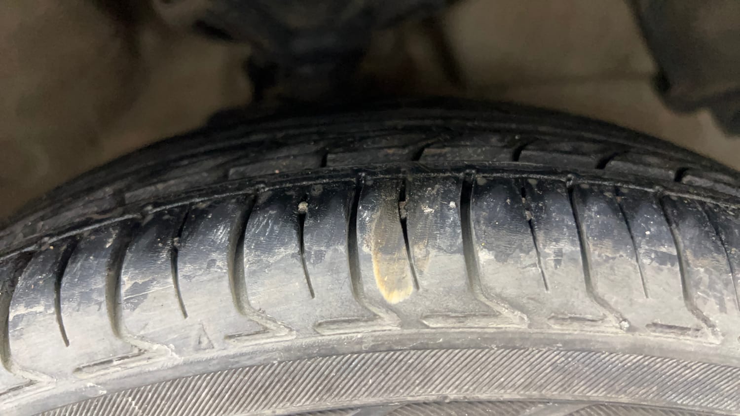Used 2019 Maruti Suzuki Celerio X Zxi (O) AMT Petrol Automatic tyres RIGHT FRONT TYRE TREAD VIEW