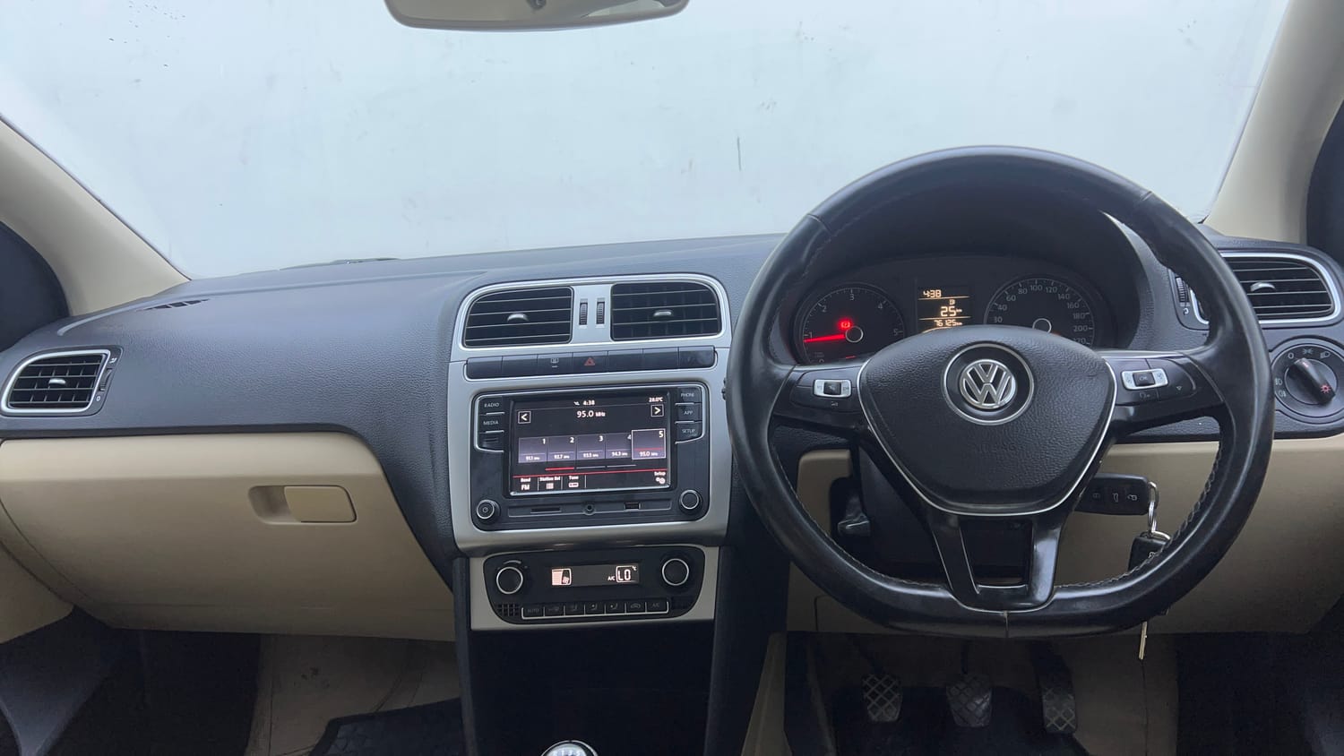 Used 2019 Volkswagen Ameo Highline Plus 1.5L (D) Diesel Manual interior DASHBOARD VIEW