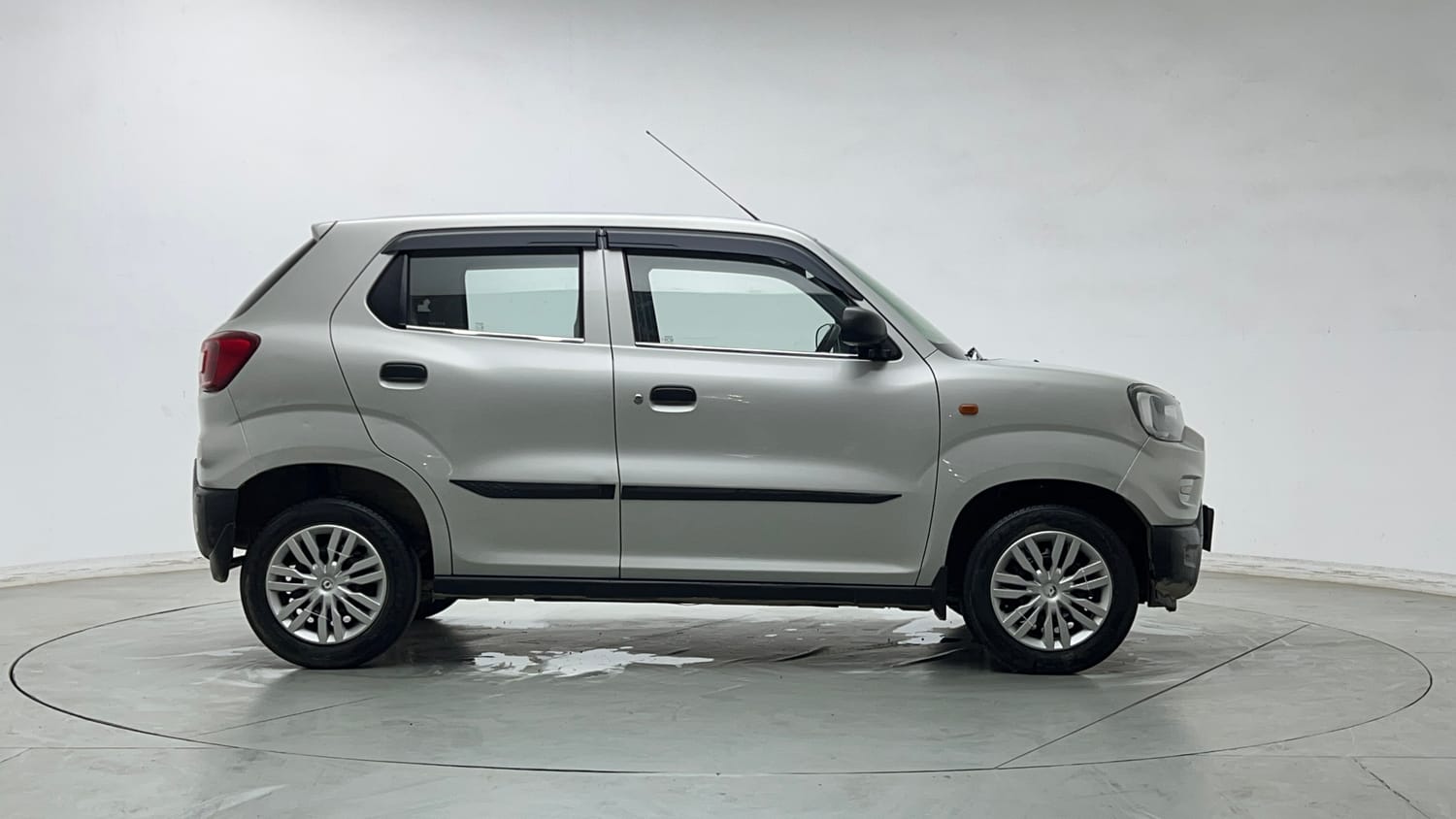 Used 2022 Maruti Suzuki S-Presso VXi (O) CNG Cng Manual exterior RIGHT SIDE VIEW