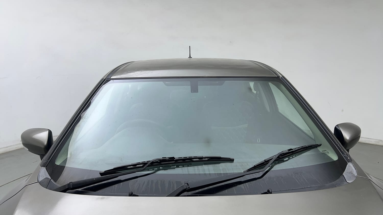 Used 2019 Maruti Suzuki Baleno Zeta Petrol Manual exterior FRONT WINDSHIELD VIEW