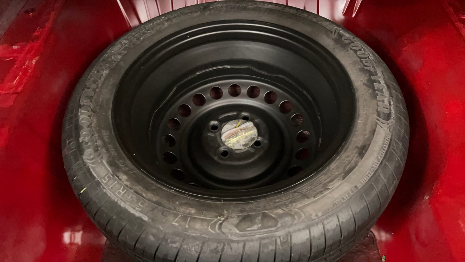 Used 2015 Honda City V Petrol Manual tyres SPARE TYRE VIEW