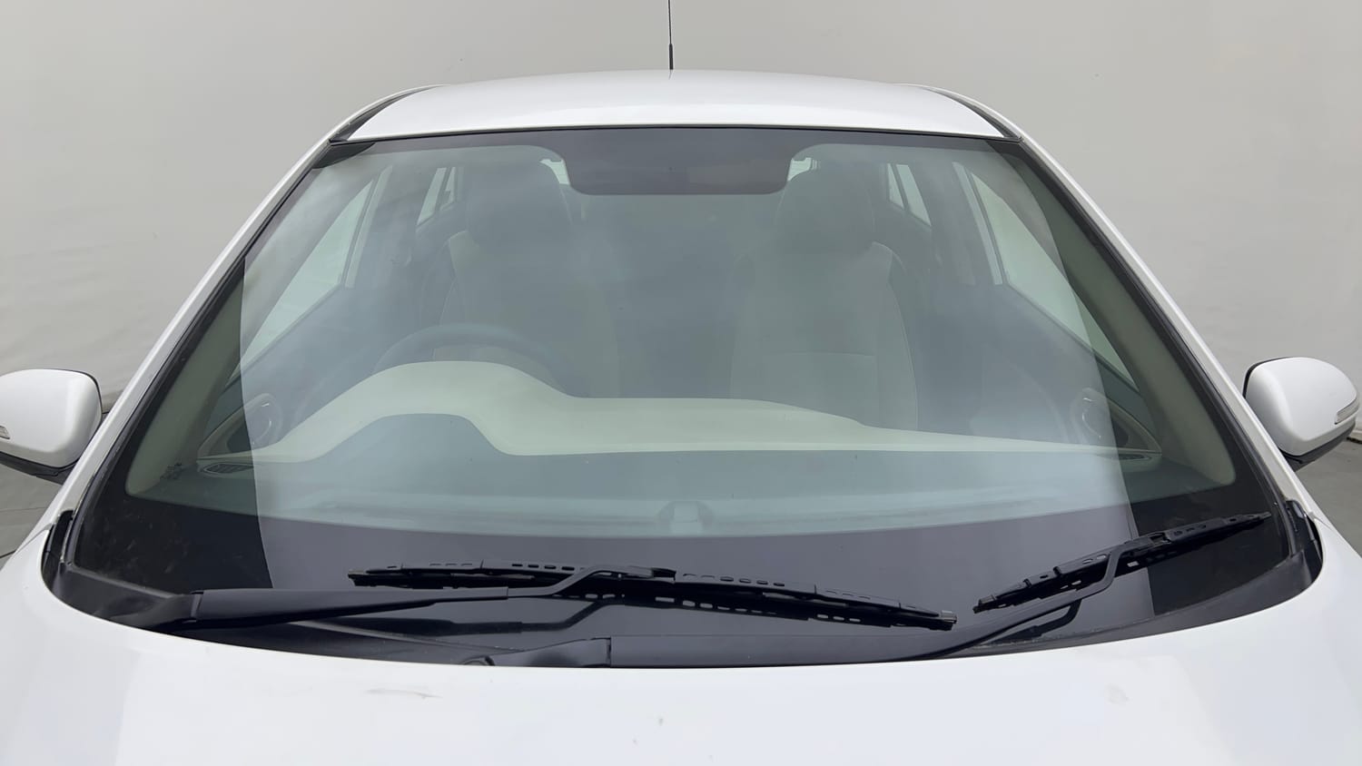 Used 2015 Hyundai Elite i20 Asta 1.2 Petrol Manual exterior FRONT WINDSHIELD VIEW