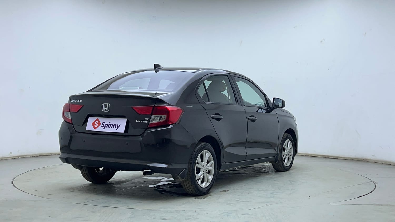Used 2018 Honda Amaze 1.2 VX i-VTEC Petrol Manual exterior RIGHT REAR CORNER VIEW