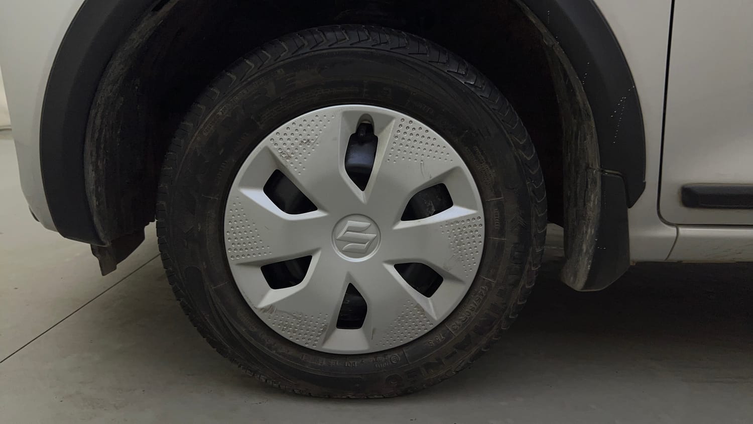 Used 2023 Maruti Suzuki Alto K10 VXi Petrol Manual tyres LEFT FRONT TYRE RIM VIEW