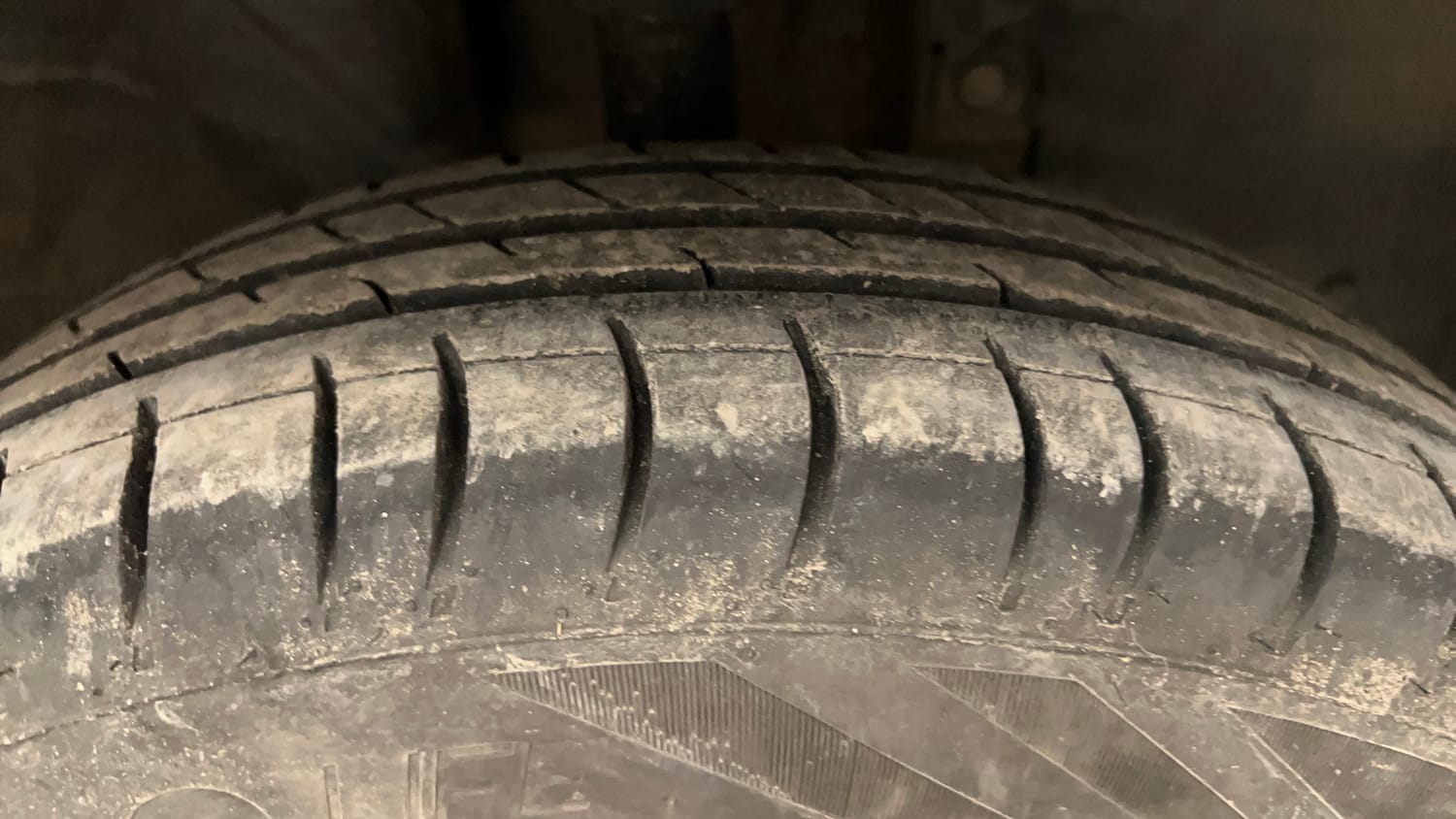 Used 2017 Renault Kwid RXL Live For More Edition Petrol Manual tyres RIGHT FRONT TYRE TREAD VIEW