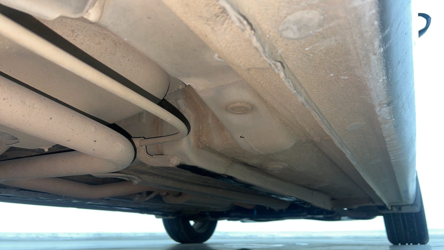 Used 2017 Hyundai Verna SX 1.6 VTVT Petrol Manual extra REAR RIGHT UNDERBODY VIEW
