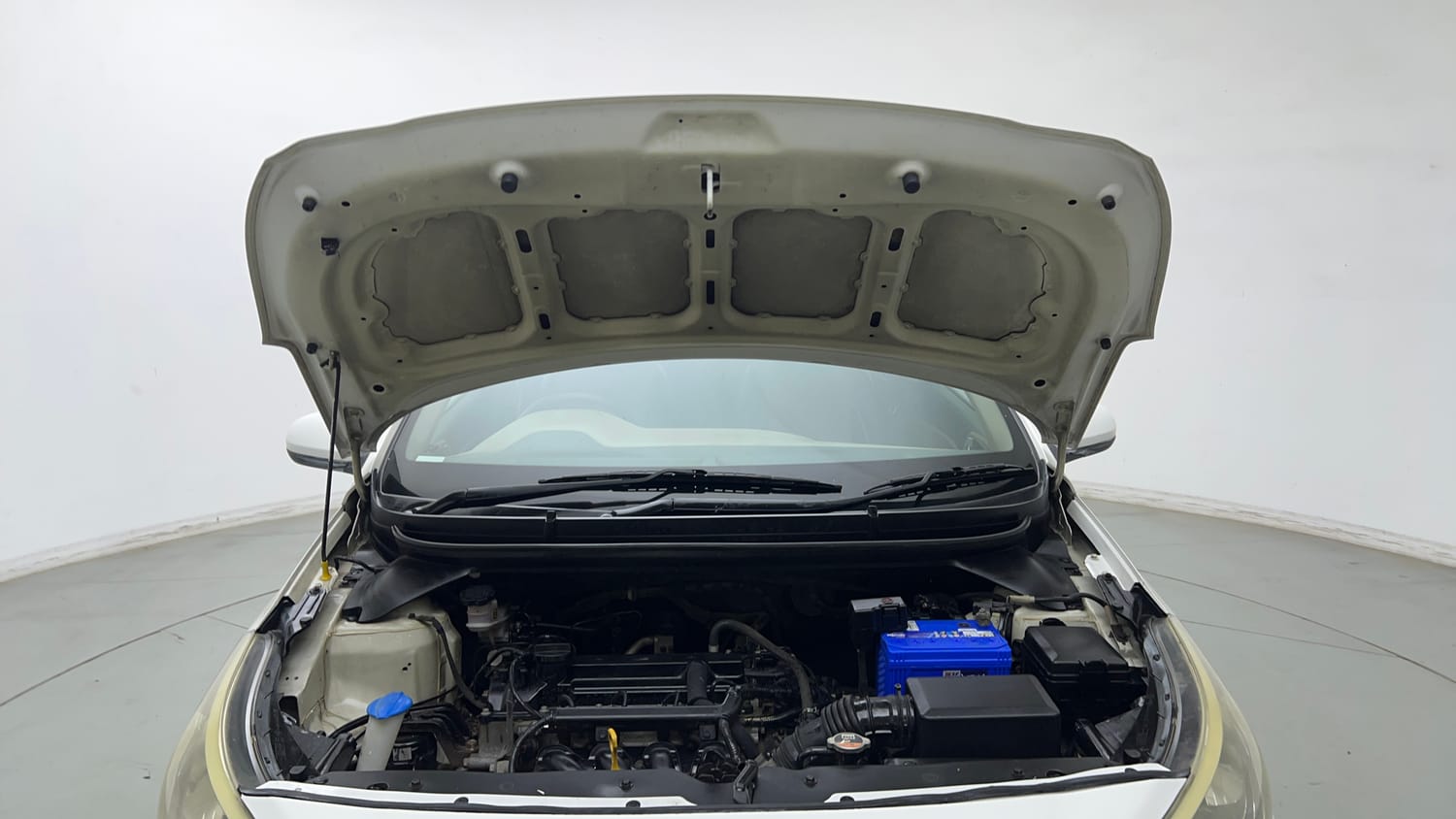 Used 2016 Hyundai Elite i20 Magna 1.2 Petrol Manual engine ENGINE & BONNET OPEN FRONT VIEW