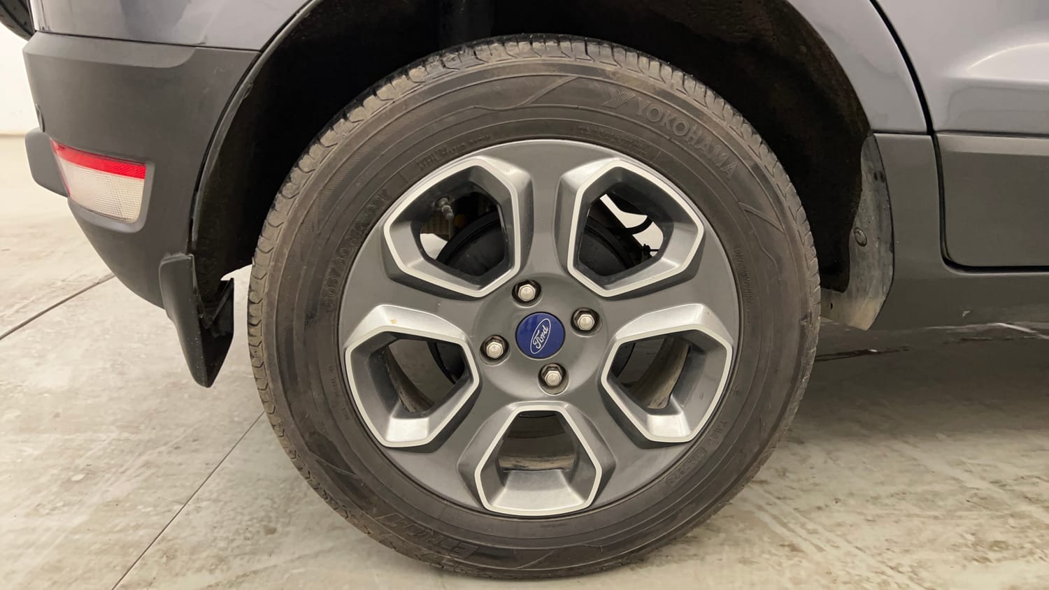 Used 2021 Ford EcoSport S MT 1.5 Ti-VCT Petrol Manual tyres RIGHT REAR TYRE RIM VIEW