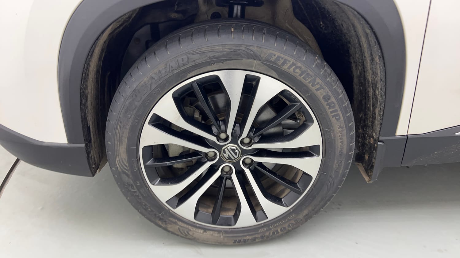Used 2021 MG Motors Hector Sharp 1.5 Petrol CVT Petrol Automatic tyres LEFT FRONT TYRE RIM VIEW