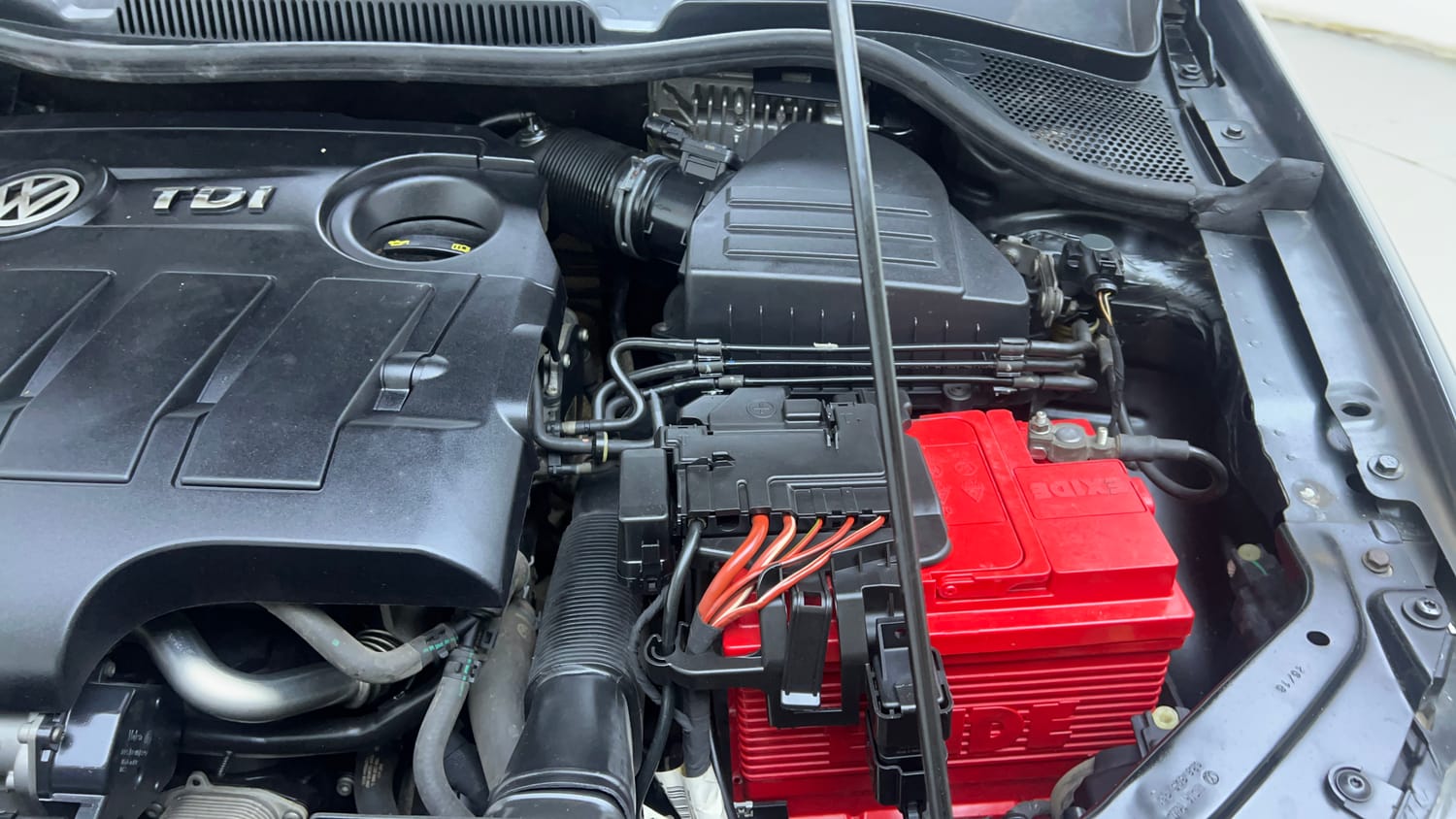 Used 2019 Volkswagen Ameo Highline Plus 1.5L (D) Diesel Manual engine ENGINE LEFT SIDE VIEW