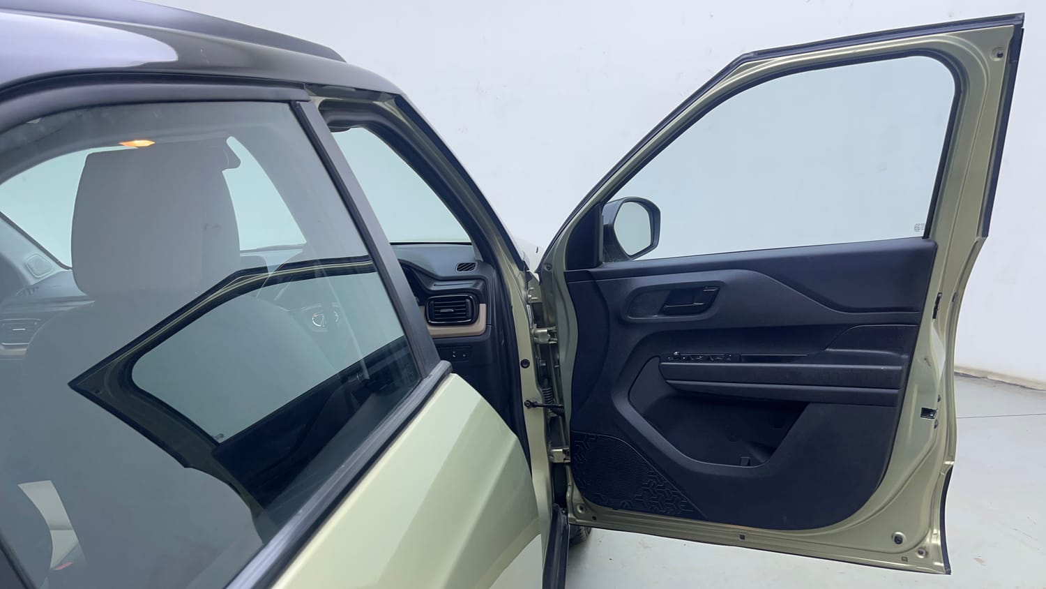 Used 2022 Tata Punch Kaziranga Creative MT Petrol Manual interior RIGHT FRONT DOOR OPEN VIEW