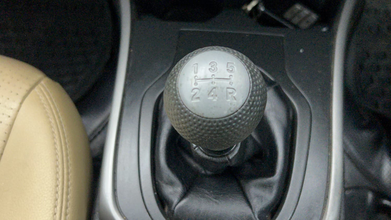 Used 2016 Honda City VX Petrol Manual interior GEAR  KNOB VIEW