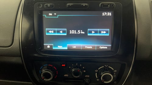 Used 2018 Renault Kwid RXT (O) 1.0 SCE Edition Petrol Manual top_features Integrated (in-dash) music system