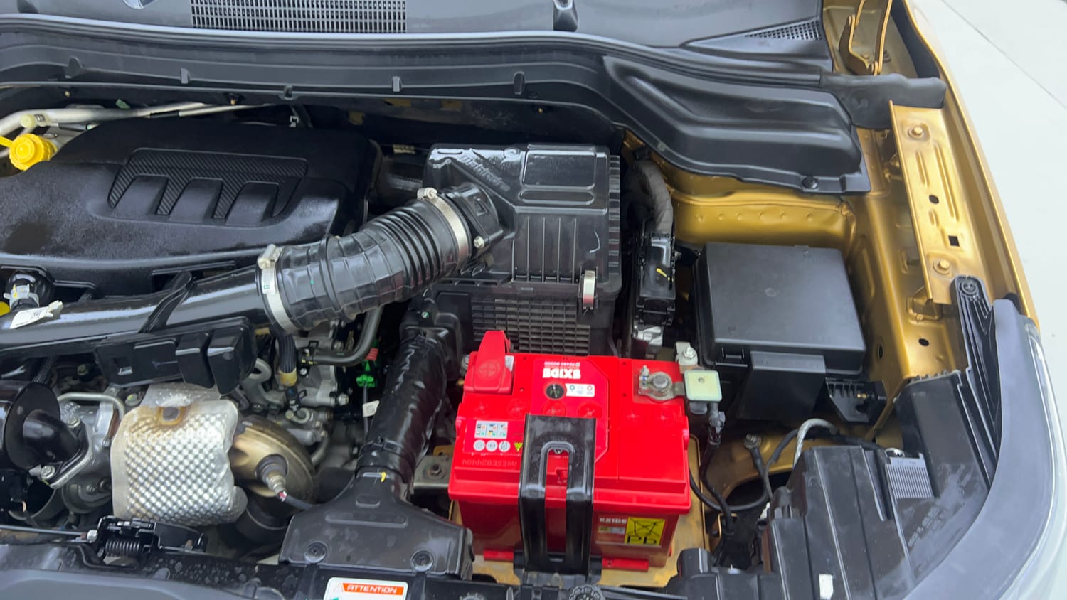 Used 2023 Mahindra XUV 300 TurboSport W8 Petrol Manual engine ENGINE LEFT SIDE VIEW