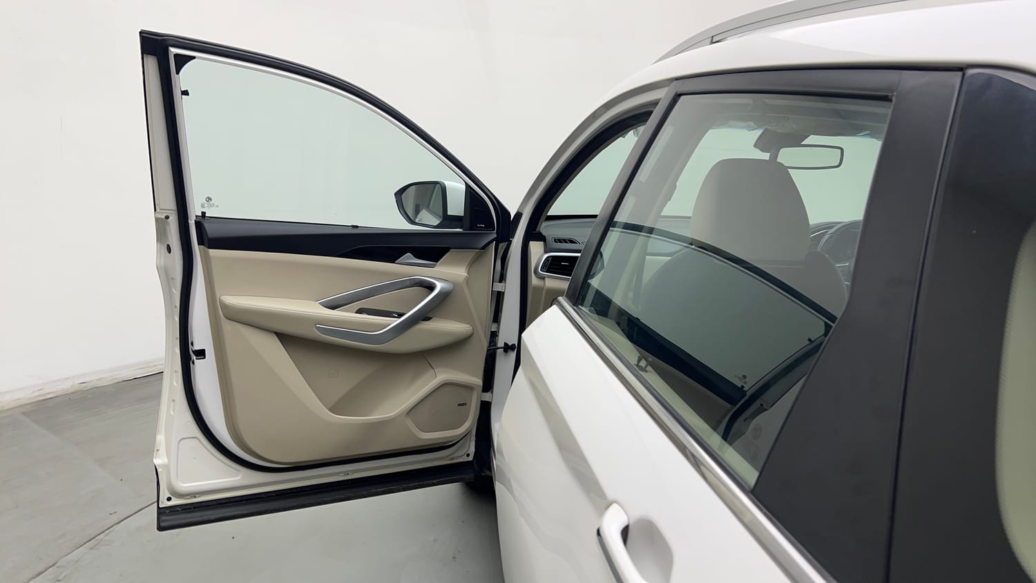 Used 2021 MG Motors Hector Sharp 1.5 Petrol CVT Petrol Automatic interior LEFT FRONT DOOR OPEN VIEW