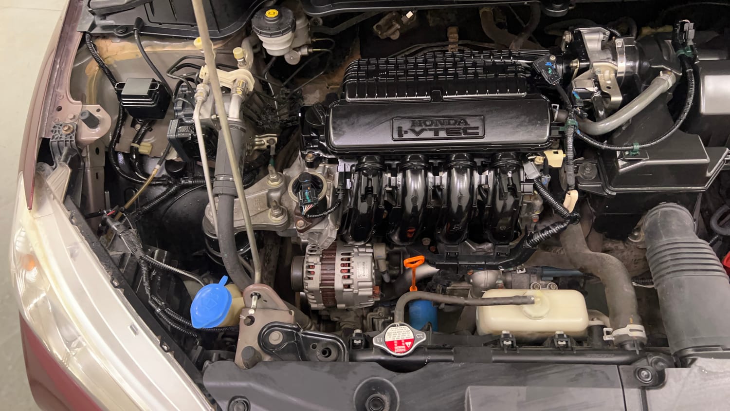 Used 2015 Honda City V Petrol Manual engine ENGINE RIGHT SIDE VIEW