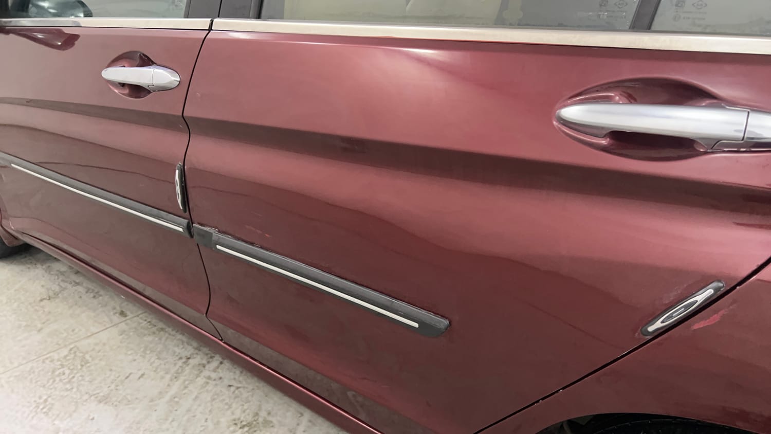Used 2015 Honda City V Petrol Manual dents MINOR DENT
