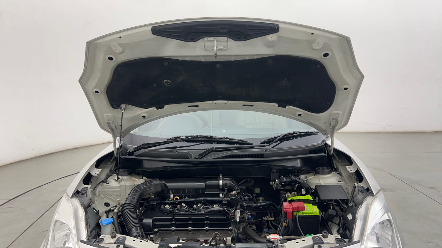 Used 2019 Maruti Suzuki Dzire VXi Petrol Manual engine ENGINE & BONNET OPEN FRONT VIEW