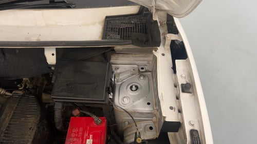 Used 2018 Renault Kwid RXT (O) 1.0 SCE Edition Petrol Manual engine ENGINE LEFT SIDE HINGE & APRON VIEW