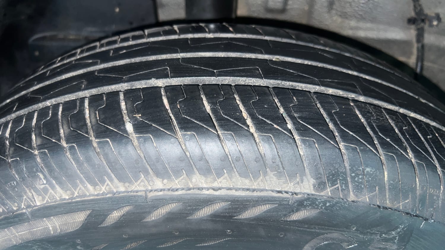Used 2025 Tata Punch Pure MT Petrol Manual tyres RIGHT REAR TYRE TREAD VIEW