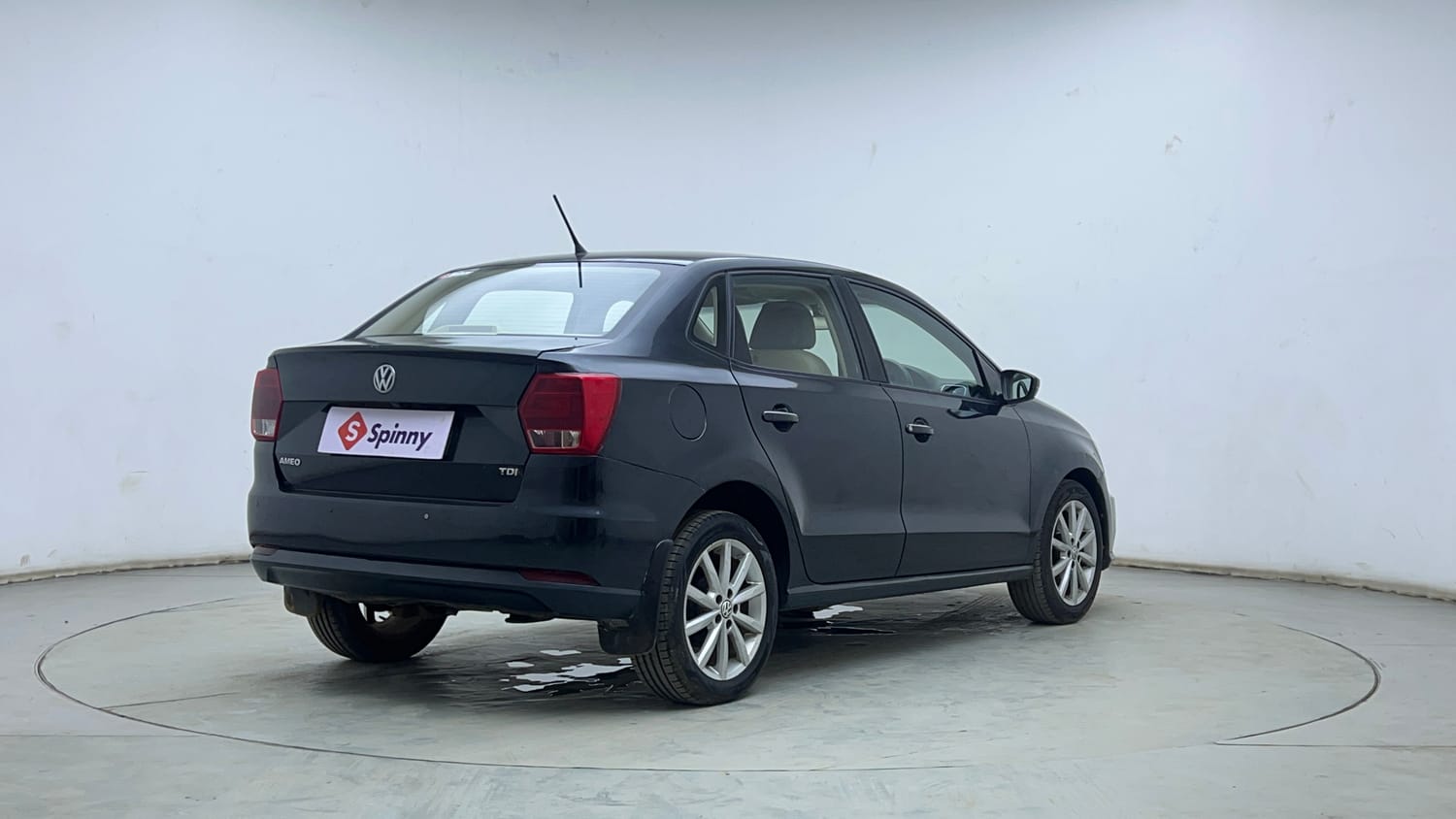 Used 2019 Volkswagen Ameo Highline Plus 1.5L (D) Diesel Manual exterior RIGHT REAR CORNER VIEW