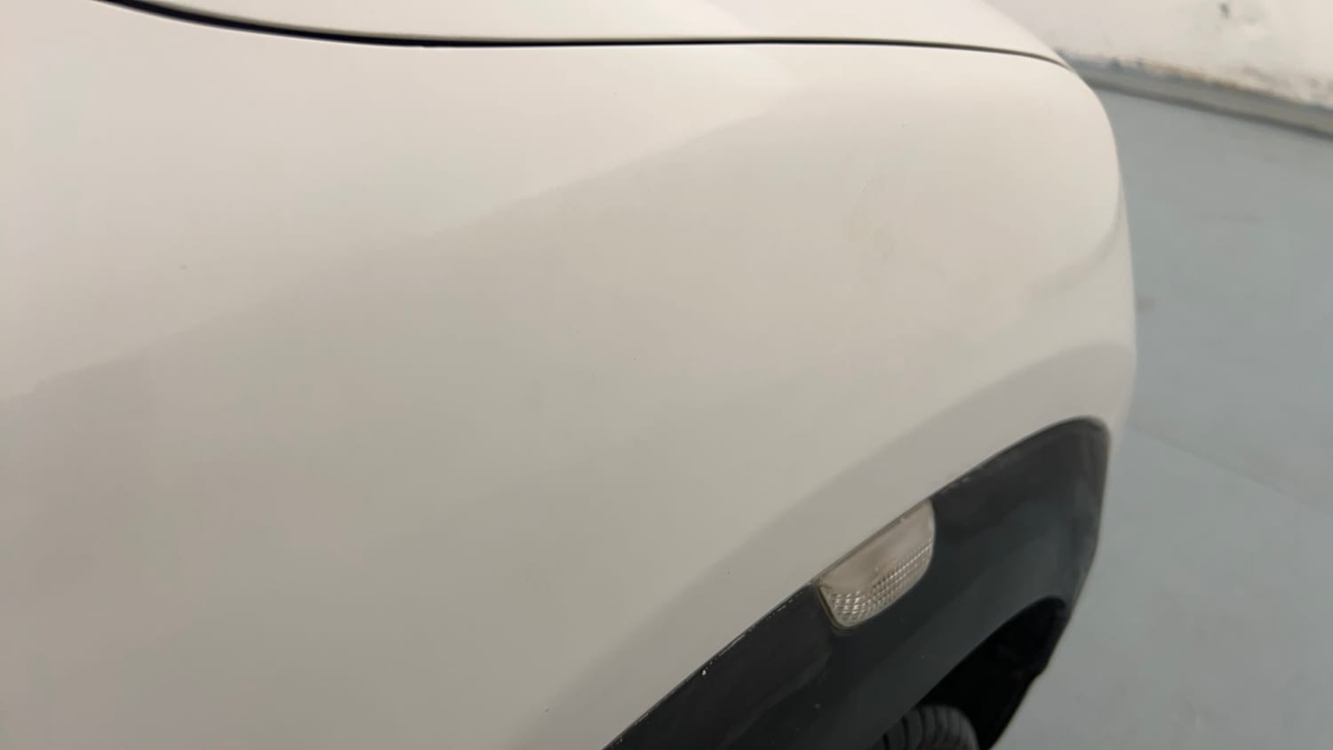 Used 2017 renault Kwid 1.0 RXT Anniversary Edition Petrol Manual dents MINOR DENT