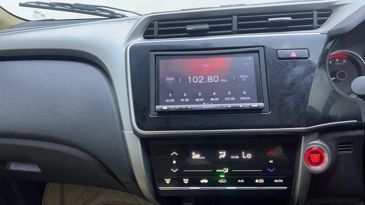 Used 2017 Honda City V Diesel Diesel Manual interior MUSIC SYSTEM & AC CONTROL VIEW